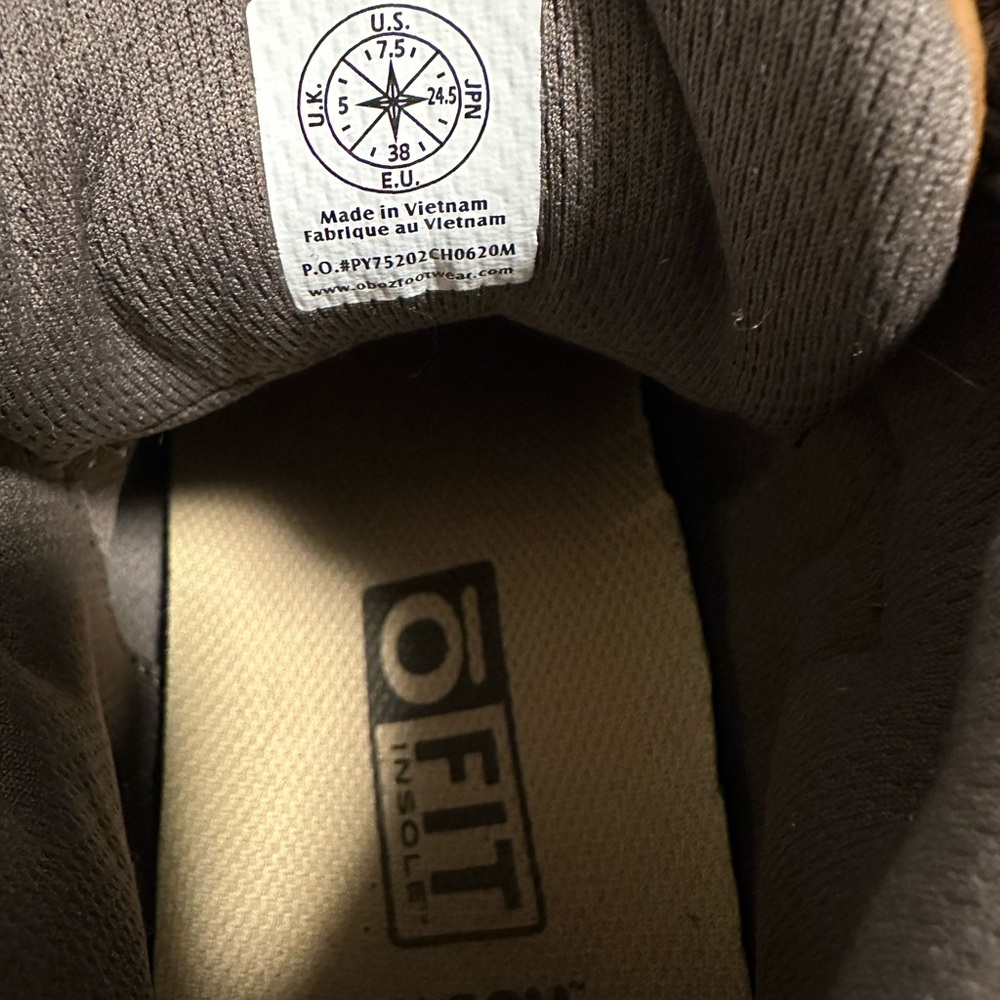 Like new Oboz hiking shoes - Picture 3 of 3